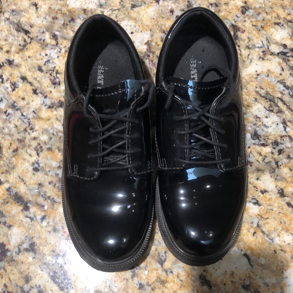 **SOLD** Bates Oxford Corfram ~ Women’s 8M